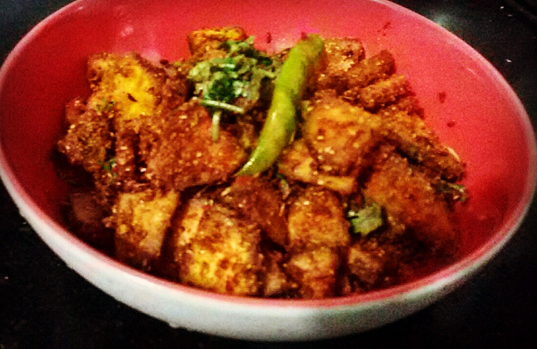 Spicy raw banana curry