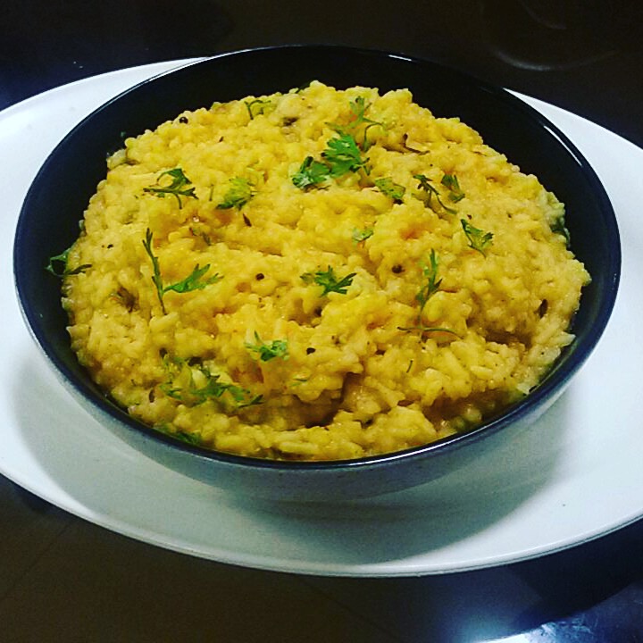 Moong dal kichdi/ mung dal rice/ pasiparrapu sadham