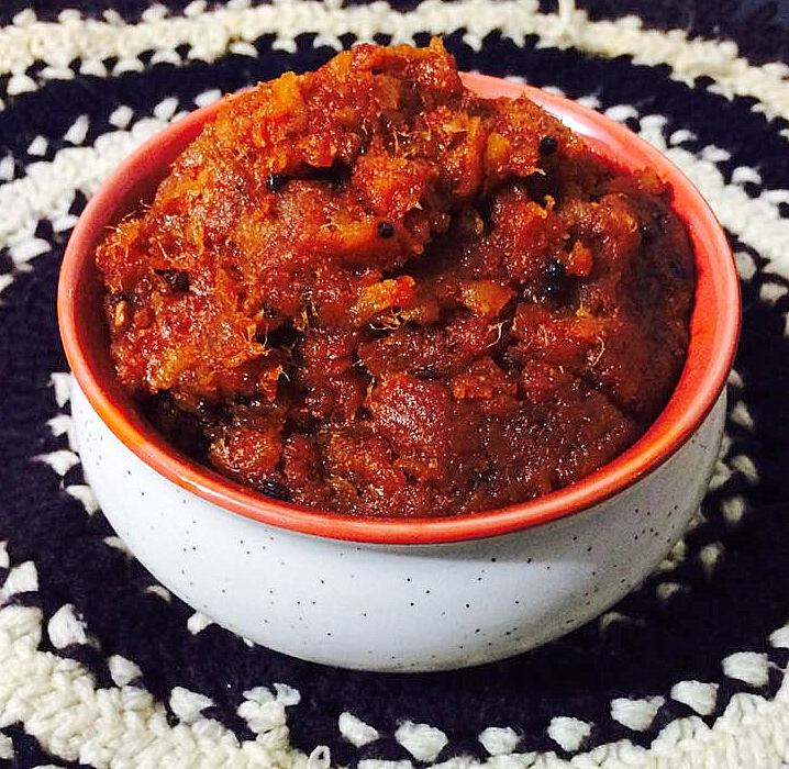 Garlic Curry/Poondu Kolambu