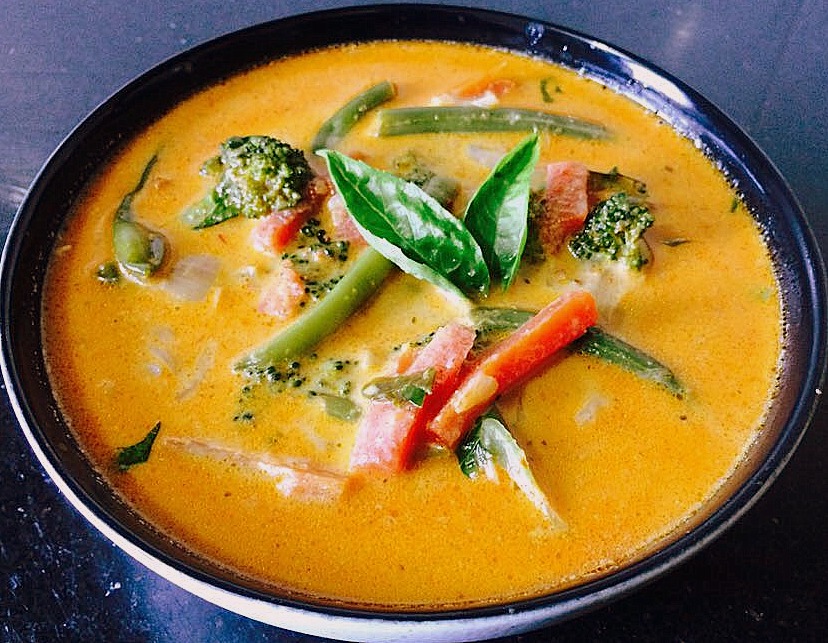 Methi Carrot Curry/Sautéed Fenugreek Leaves with Carrot/Vendhaya Keerai Poriyal