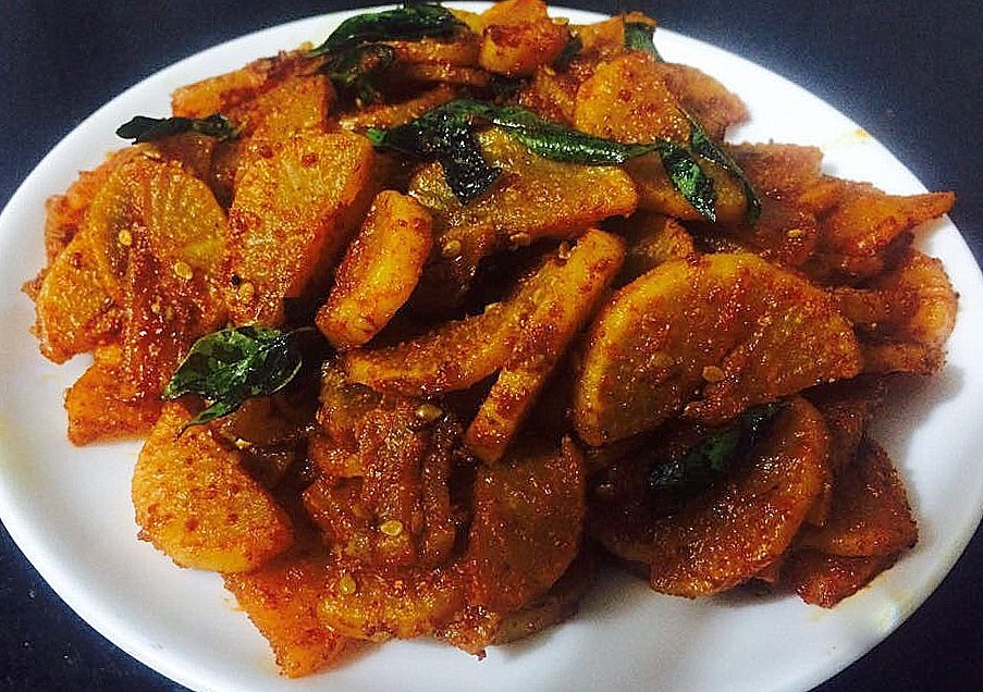 Stir Fried White Radish (Sukhi Mooli ki Subji / Mullangi Poriyal)