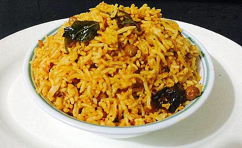 Tamarind Rice/Puliyodarai/Puli Sadam