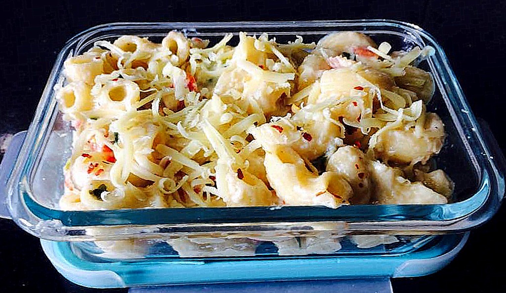 Vegetable Pasta in White Sauce