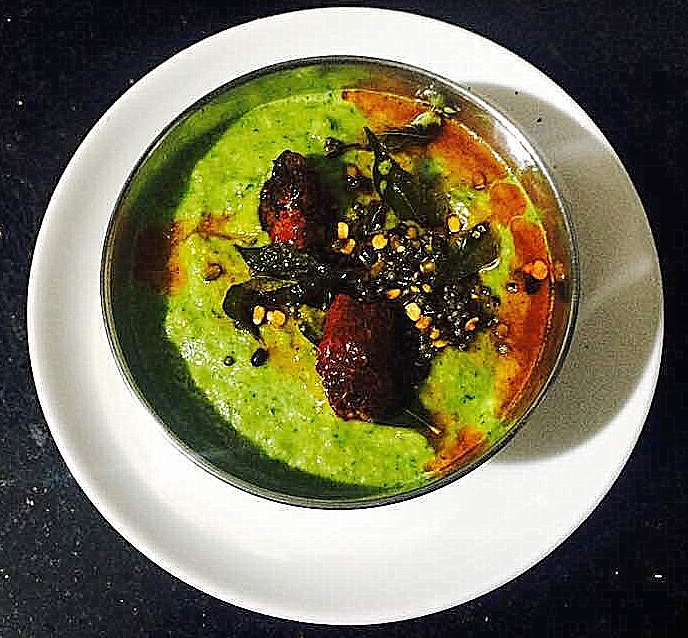 Green Tomato Chutney/Pachai Thakkazhi Chutney