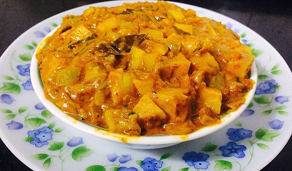 Dudhi ka Subzi/ Bottle Gourd Gravy / Sorakkai Masala
