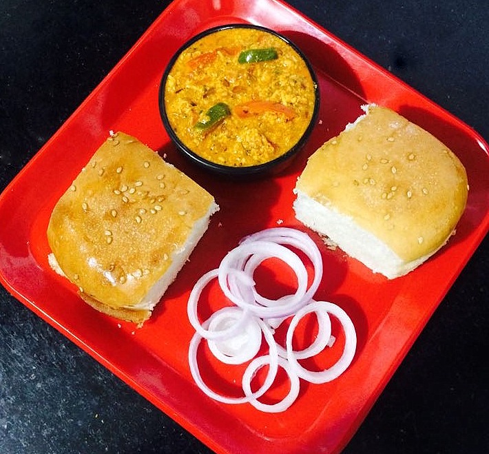 Scrambled Cottage Cheese Gravy / Paneer Bhurji Gravy