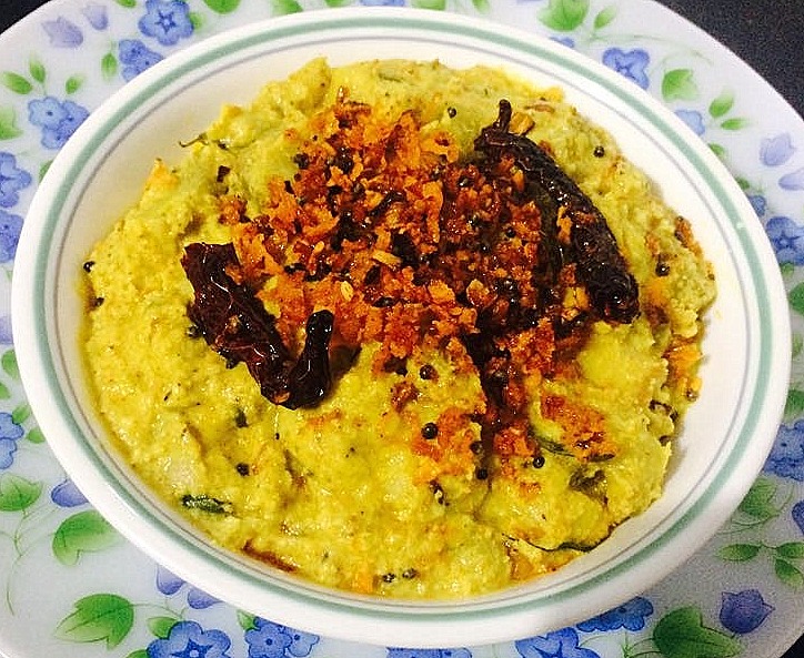 Yam and Raw Banana with Coconut and Spices/ Senai Vazhakkai Erissery