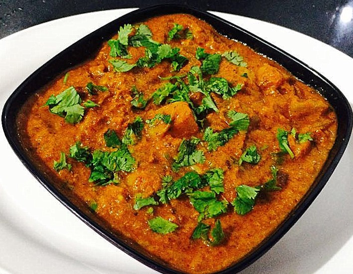 Aloo Lauki Subzi/Potato Bottle Gourd Gravy