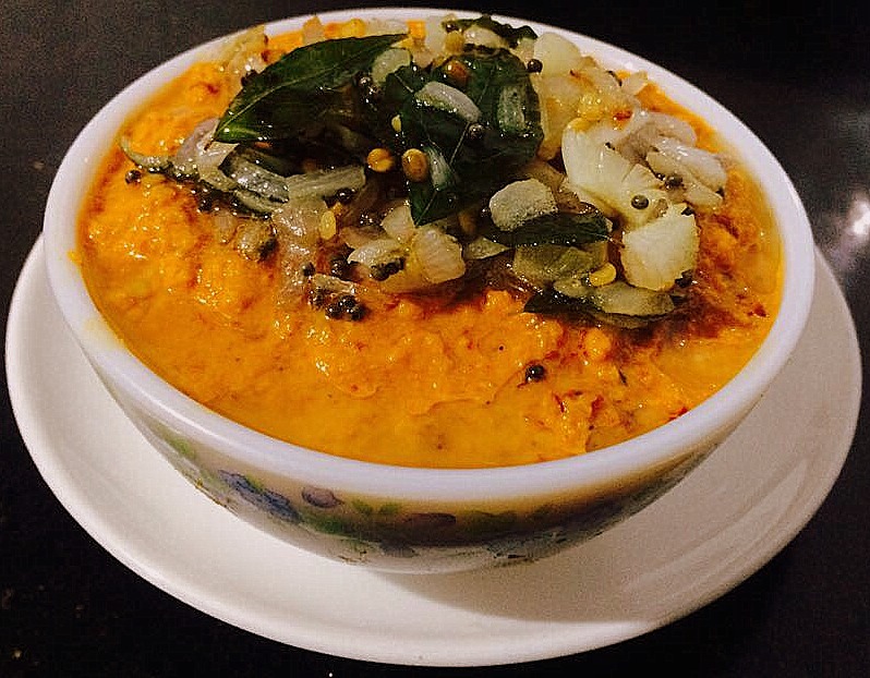 Coconut Red Chilli Chutney (tempered with Onion)