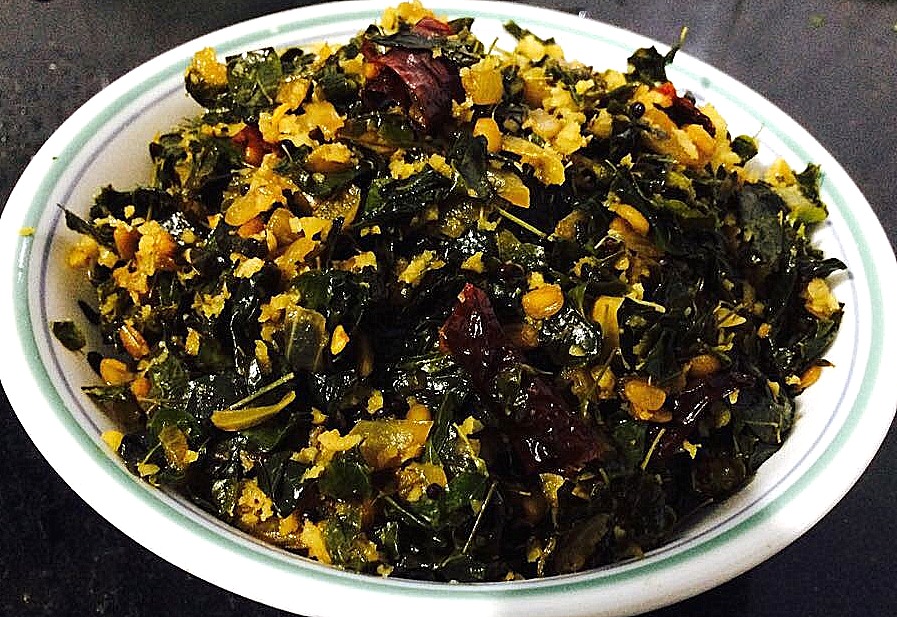 Moringa Leaves Dry Curry/ Murungai Keerai Poriyal