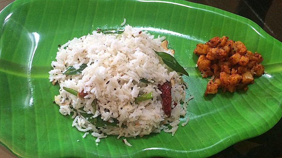 Coconut Rice with Grated Coconut