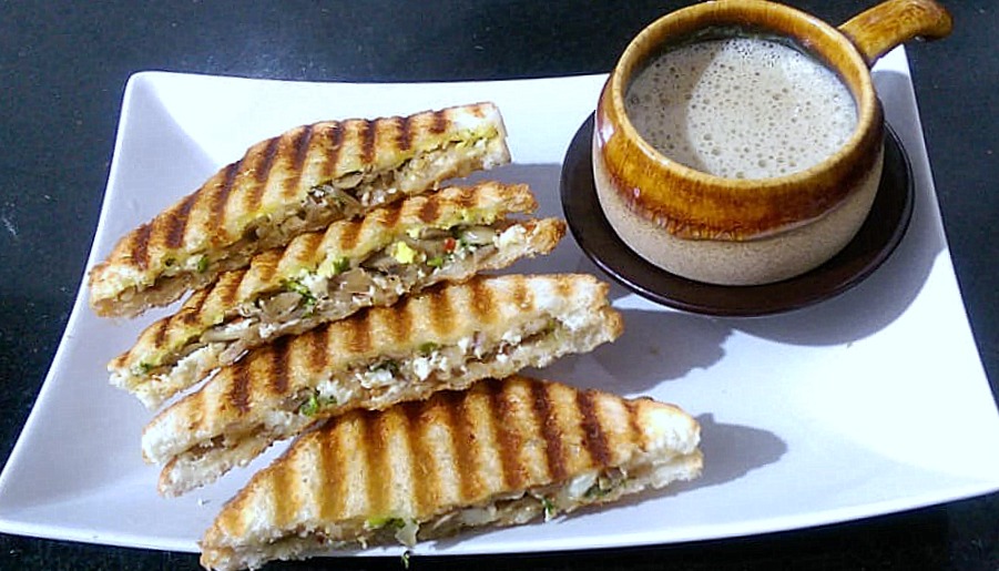 Instant Semonlina Pancake/Rava Uttapam/ Sooji Uttapam