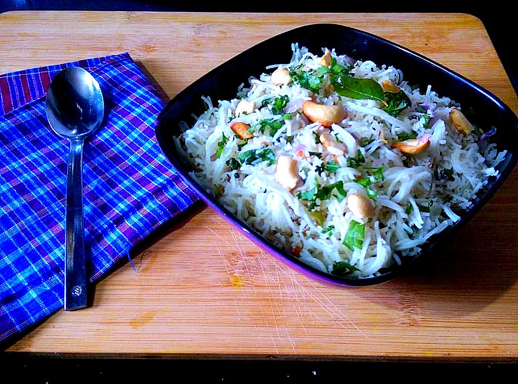 Simple Coconut Sevai/Thengai Sevai