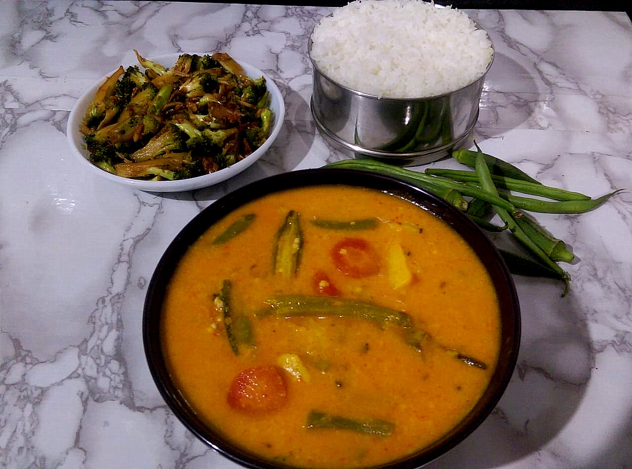 Sindhi Kadhi/ Vegetables in Gram Flour Gravy