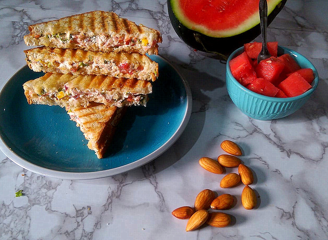 Yogurt Vegetable Sandwich