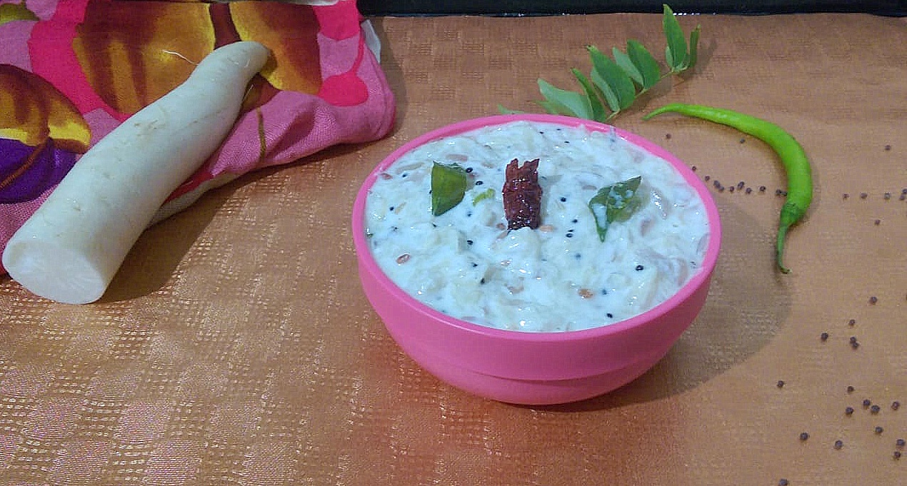 Indian Radish Raita/Mullangi Thayir Pachadi