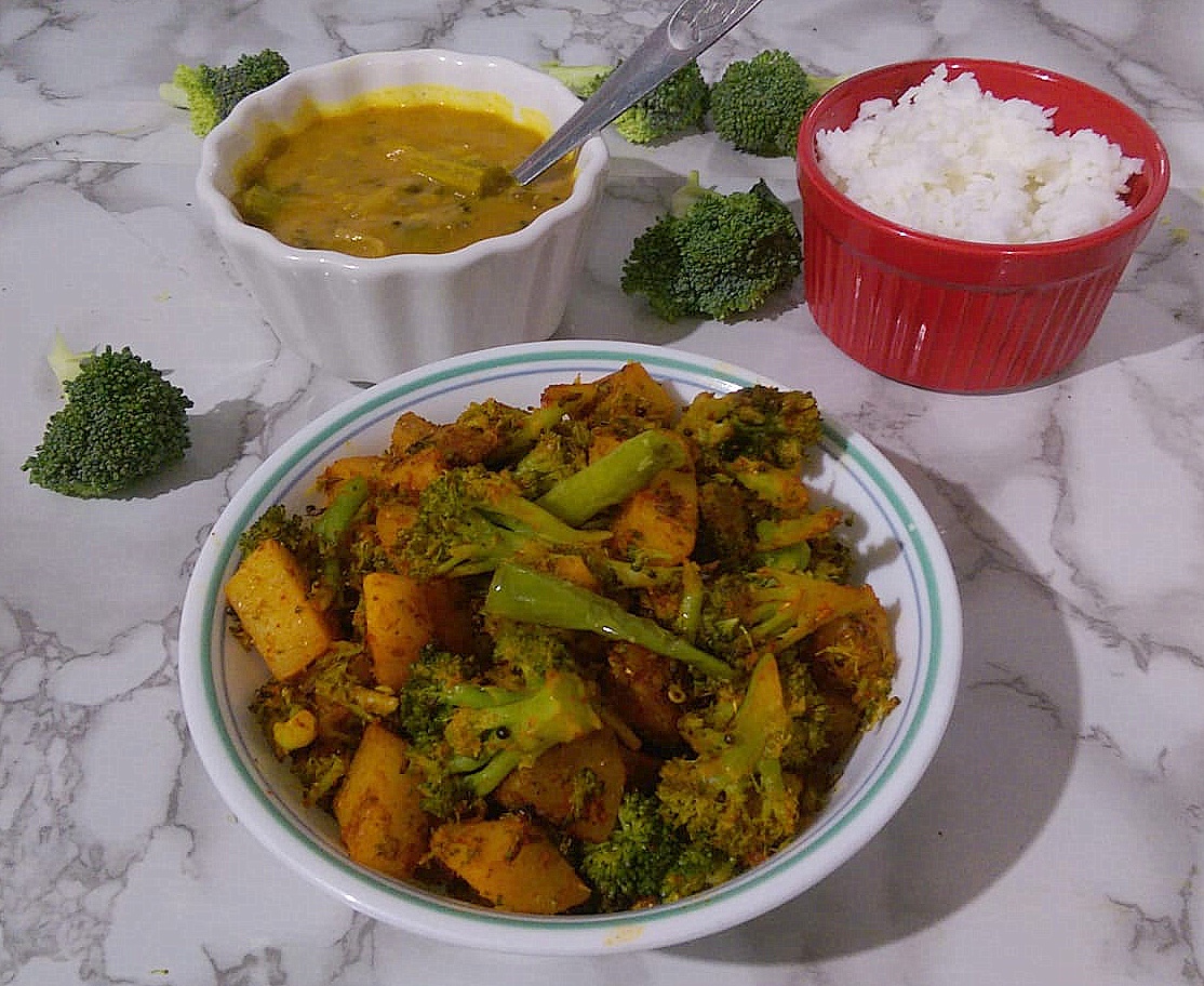 Aloo Broccoli Dry Curry/Potato and Broccoli Stir fry