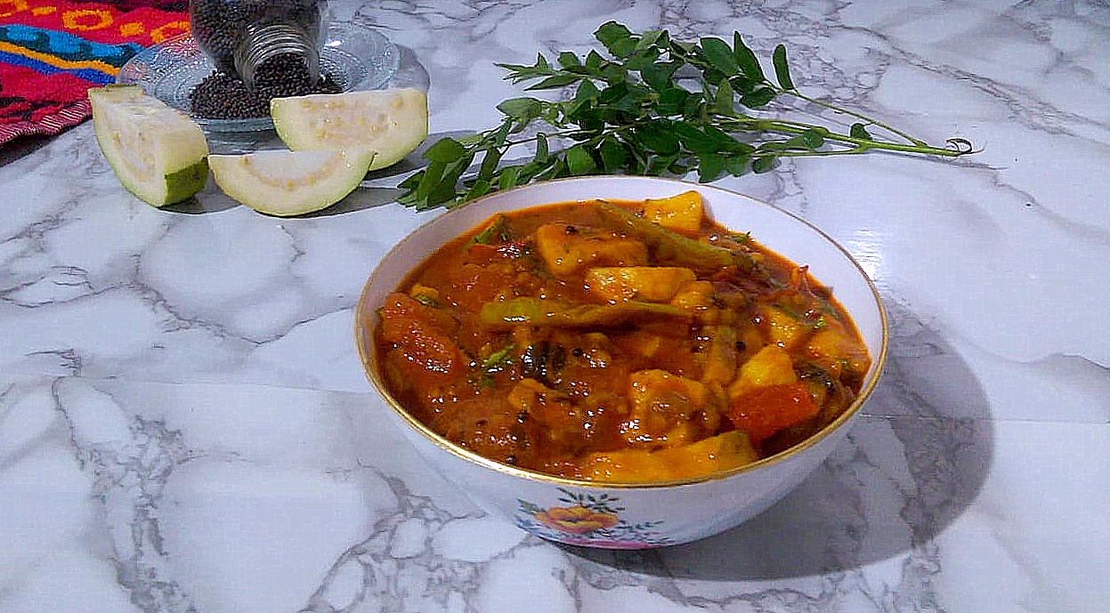 Easy Peasy Guava Tomato Curry/Amrood Ki Sabzi