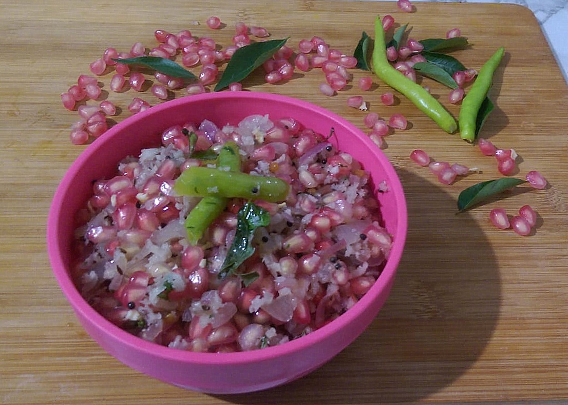 Pomegranate Poriyal (Stir Fry) / Pomegranate Salad