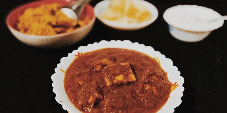 Varuthu Aracha Paneer Curry