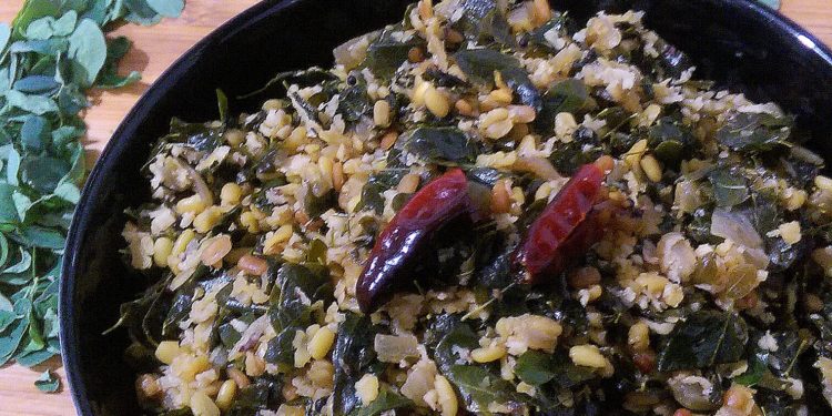 Moringa Leaves and Green Gram Lentil Stir Fry/ Murungai Keerai Paasi Paruppu Poriyal