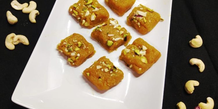 Mango Coconut Squares/ Mango Coconut Barfi