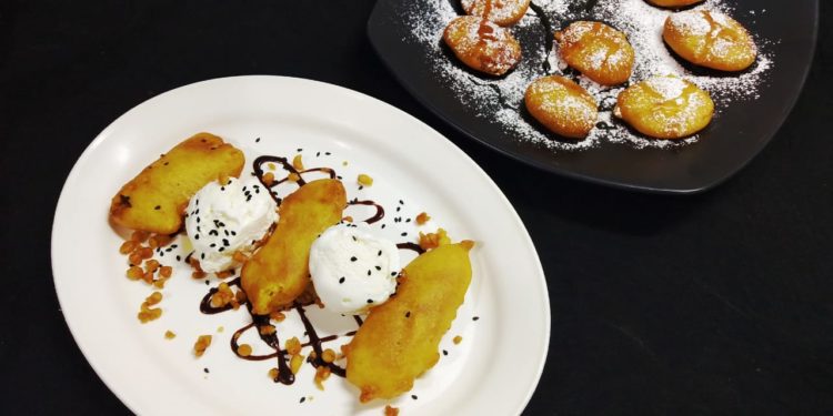 Banana Fritters /Banana Fritter with Ice Cream /Nendran Pazham Appam with Ice Cream