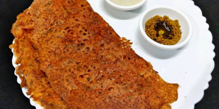 Instant Tomato Dosa (Thakkali Dosa) with Coconut Chutney – a combo recipe