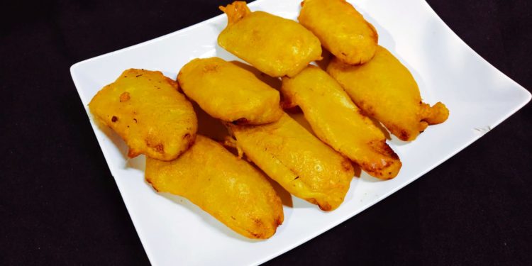 Kerala Pazham Pori / Ethakka Appam / Banana Fritters