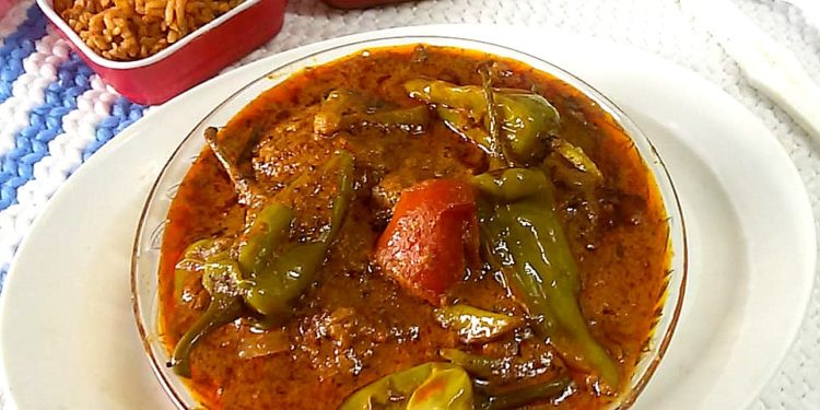 Mirchi Ka Salan /Hyderabadi Hari Mirch Ka Salan