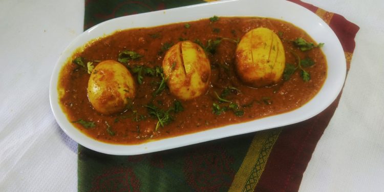 Egg Gravy for Pulav/Idli and Dosa