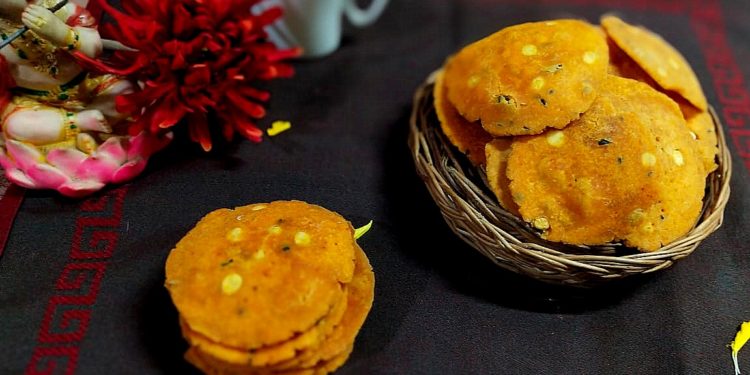 Crunchy Rice Crackers/Thattai