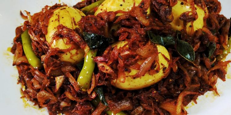 Kerala Spicy Dry Egg Roast/ Muttai Roast