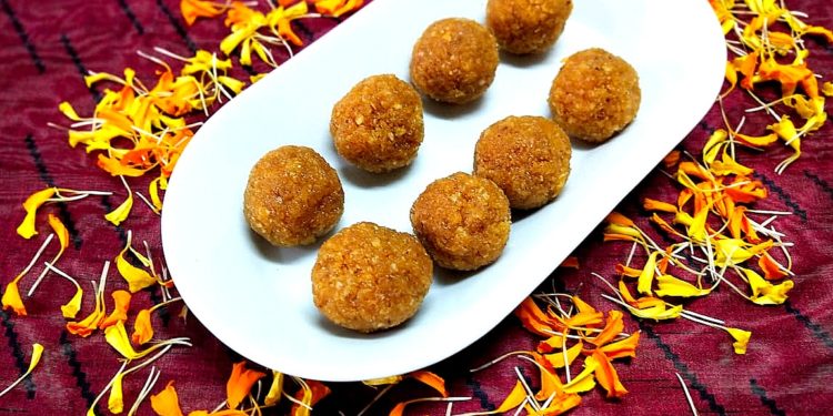 Coconut Ladoo with Jaggery