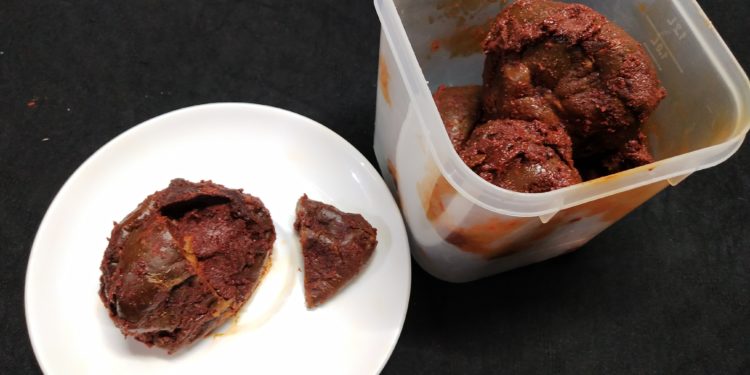 Adai Mangai Pickle / Stuffed Raw Mango Pickle