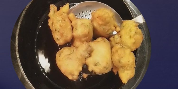 Avocado Pakora / Avocado Bhajia