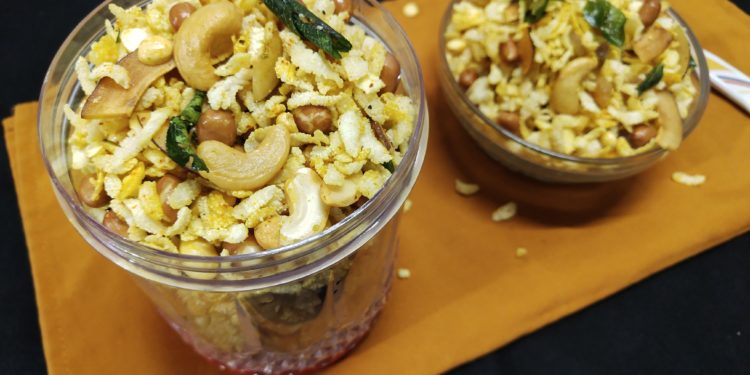 Chivda Namkeen/Fried Poha Chivda