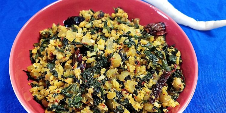 Easy Radish Stir fry with Radish Green/ Dry Mooli Ki Subzi/ Mullangi Keerai Pasi Paruppu Poriyal